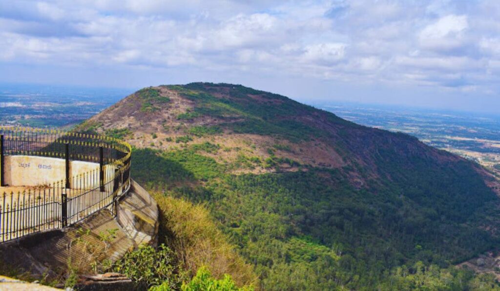 Tipu's Drop: Breathtaking Cliff View